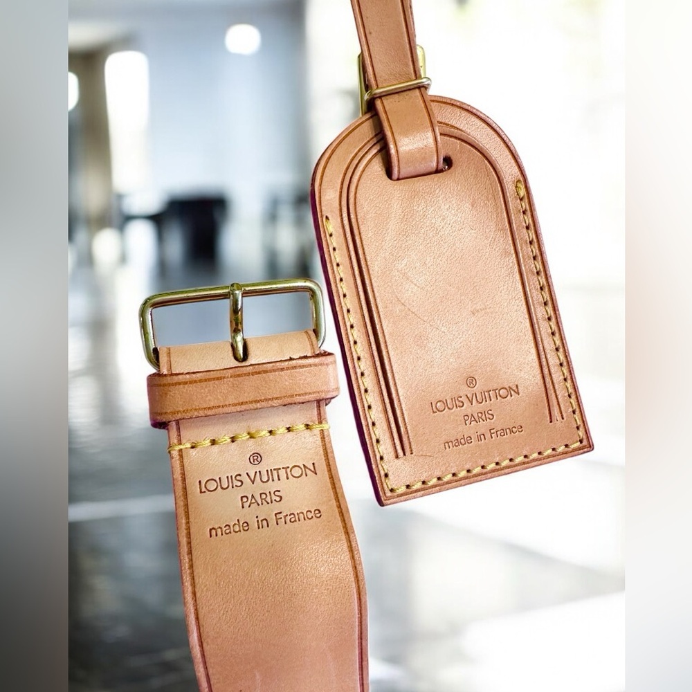 LV Luggage tag and Poignet Set - Picture 2 of 5